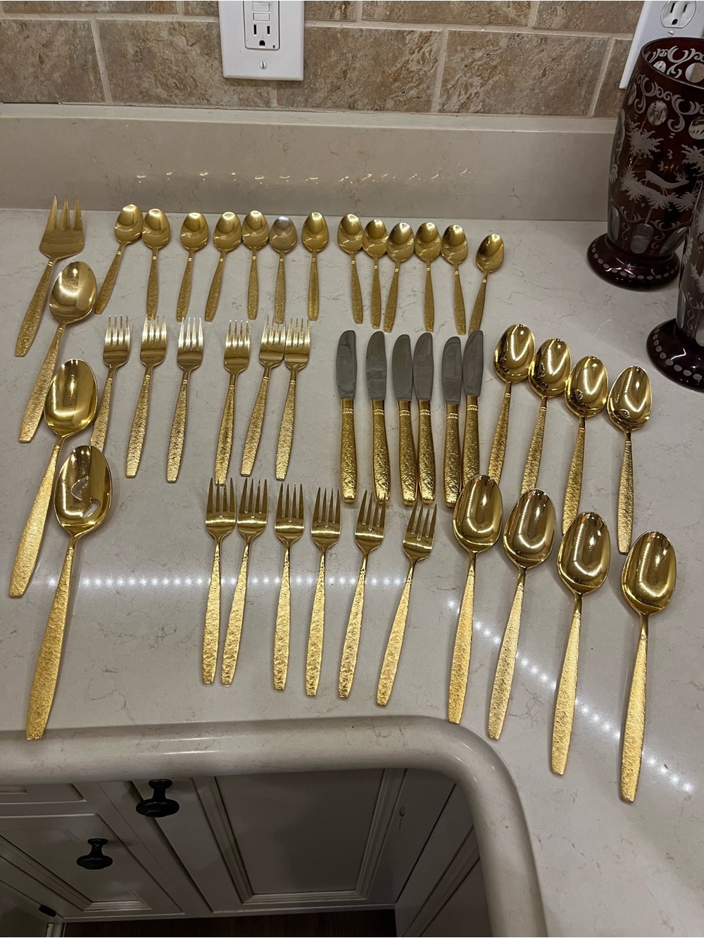 Gold Textured Flatware Set - Elegant Gold Dining Utensils